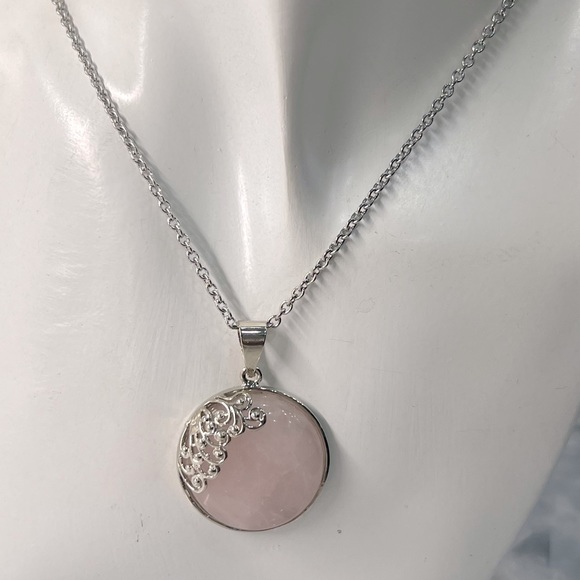 Galilea Rose Quartz Pendant Necklace and Earrings - Picture 4 of 10
